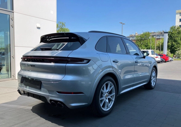 Porsche Cayenne cena 599306 przebieg: 1, rok produkcji 2023 z Kock małe 497